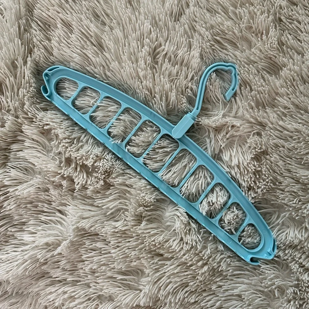 Colorful Closet Organizing Hangers Set